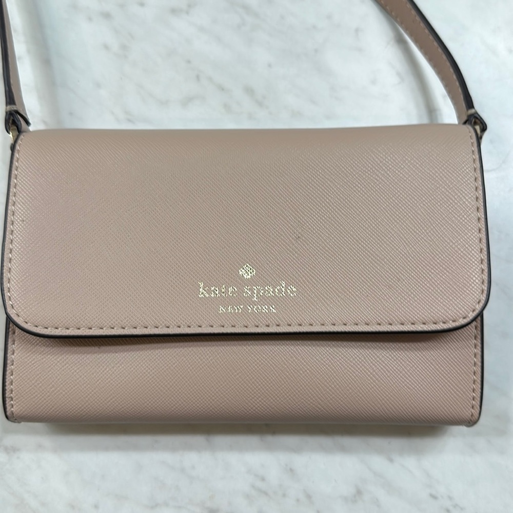 Kate Spade Perry leather crossbody never been used!
